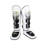 Protège tibias de boxe - blanc et noir avec renforts supplémentaires BN - Vignette | SacDeFrappe.fr