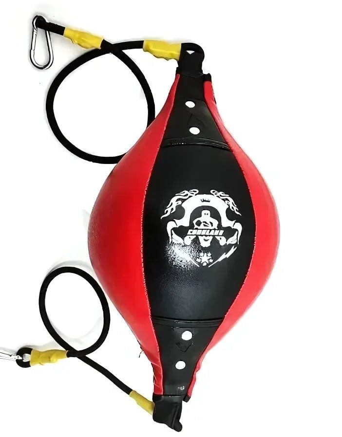 Punching ball suspendu rouge avec double élastiques et logo de boxeur.