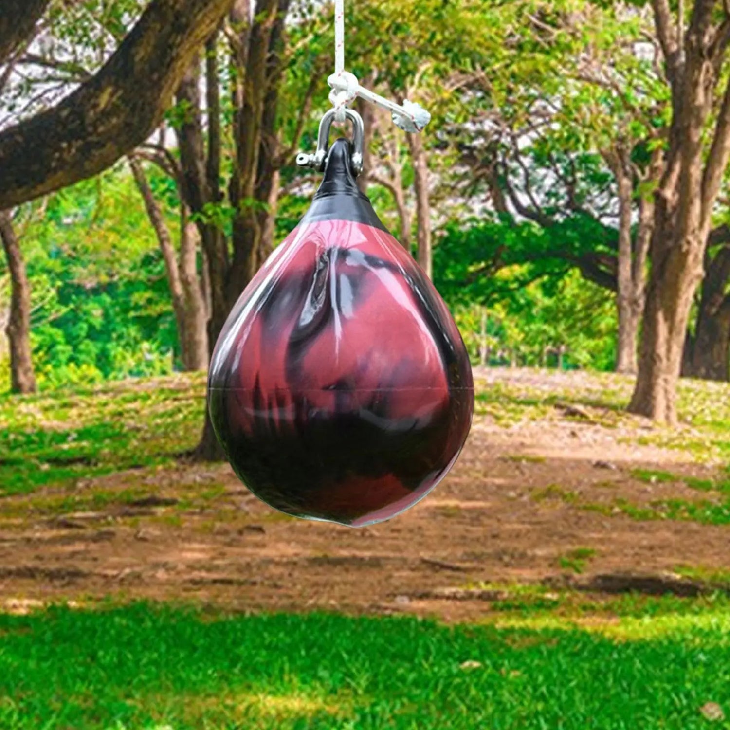 Sac de frappe suspendu à remplir d'eau en extérieur, couleur rouge